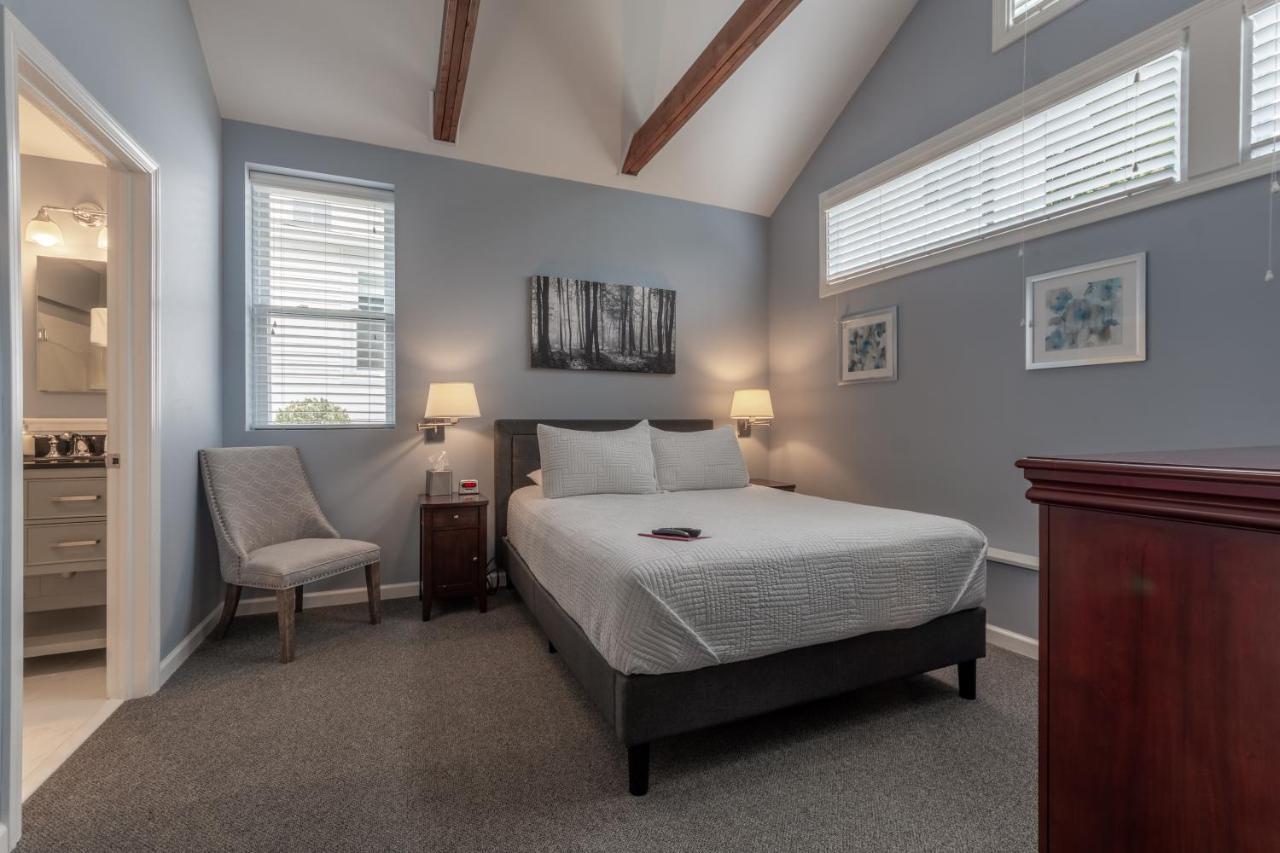 Homestead Inn New Milford Экстерьер фото